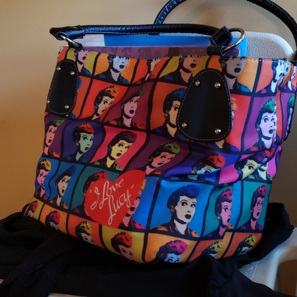 A glam tote
